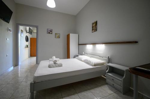 George Apartments Stoupa 2