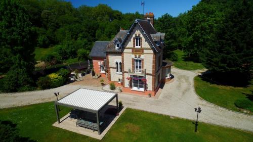 A szálláshely kívülről, Le Manoir de Louviers in Louviers