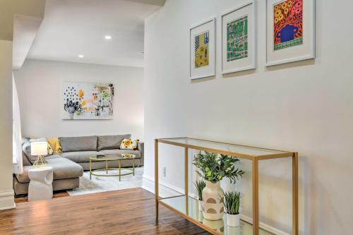 Oak Park Home with Fire Pit - 5 Mi to Garfield Park! in Oak Park, USA