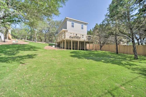 Canyon Lake Home with Deck about 1 Mi to Comal Park