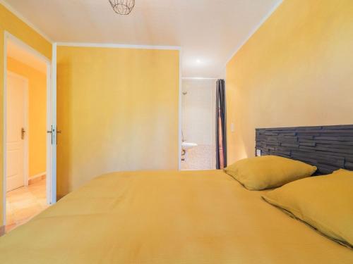 Luxurious Villa with Private Pool in Les Vans - image 5