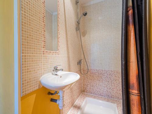 Luxurious Villa with Private Pool in Les Vans - image 7