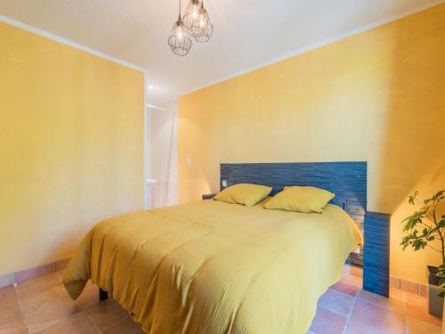 Luxurious Villa with Private Pool in Les Vans - image 9