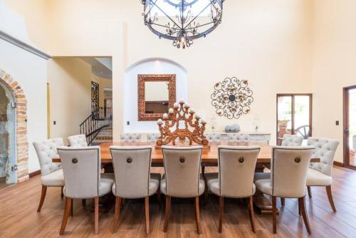 Villa El Retiro Luxury Property in Alajuela