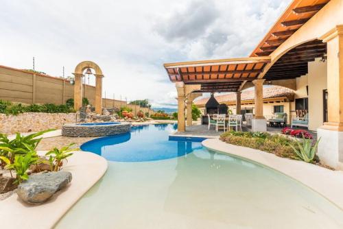 Villa El Retiro Luxury Property in Alajuela
