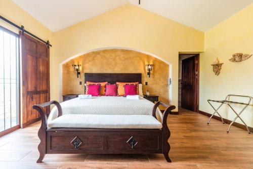 Villa El Retiro Luxury Property in Alajuela