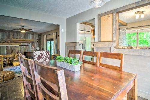 Gatlinburg Cabin with Indoor Hot Tub and Game Room! in Gatlinburg, USA