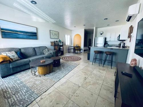 Pet Friendly! Private retreat in Nob Hill - Accommodation - Albuquerque