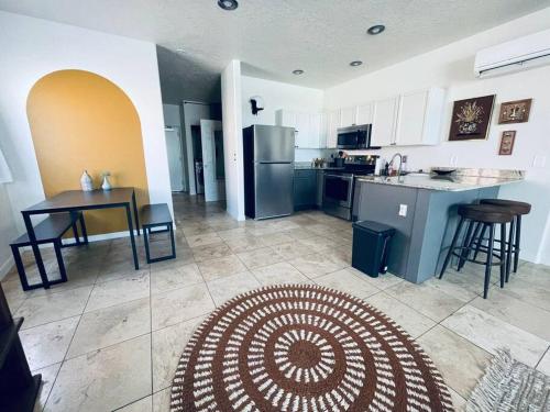 Pet Friendly! Private retreat in Nob Hill in Albuquerque, USA