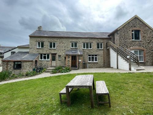 Picture of The Old Rectory Southcott Apartment