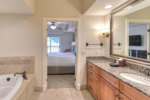 RiverStone Resort & Spa - image 10