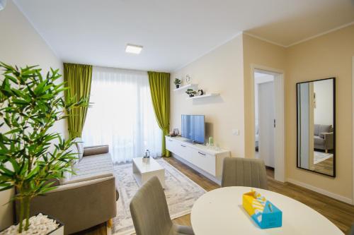 Olive Garden at West Residence, Oradea