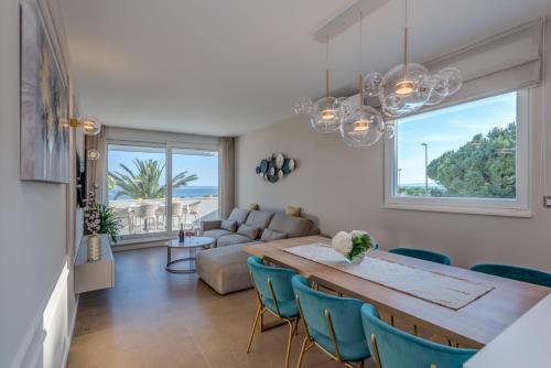 Beachfront Holiday Apartments - image 14