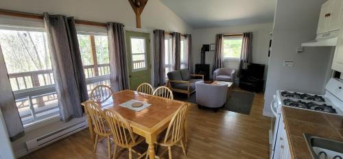 Létesítmények, Parkway Cottage Resort in Algonquin Highlands (ON)