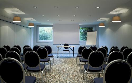 Kyriad Lille Est - Villeneuve d'Ascq - image 11