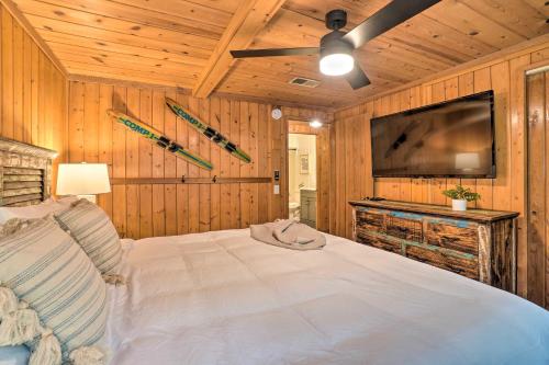 Expansive Branson Cabin with Lake View 3 Mi to SDC! - image 13