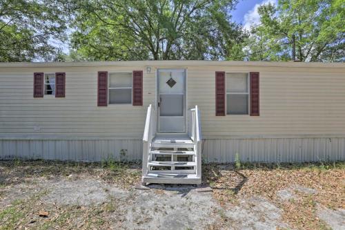 Florida Getaway, 14 Mi to Royal Springs! in Live Oak (Florida)