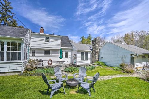Quaint Woodstock Escape - 2 Mi to Tinker St! in Woodstock, USA