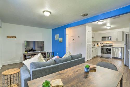 Beautiful Miami Getaway Less Than 6 Mi to Downtown! Beautiful Miami Getaway Less Than 6 Mi to Downtown!