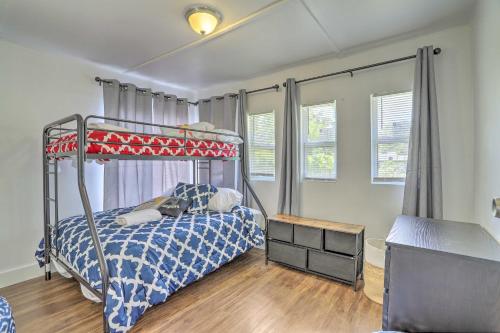 Beautiful Miami Getaway Less Than 6 Mi to Downtown! Beautiful Miami Getaway Less Than 6 Mi to Downtown!