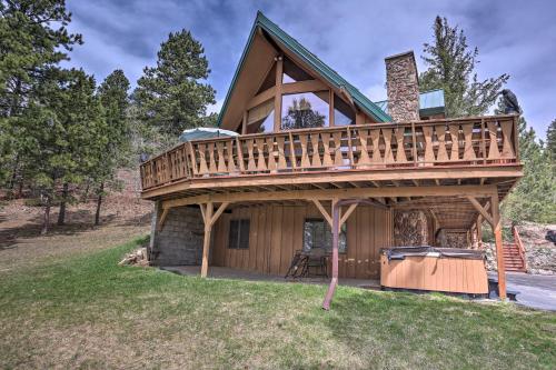 Black Hills Hideaway with Wraparound Deck and Hot Tub! - Lead