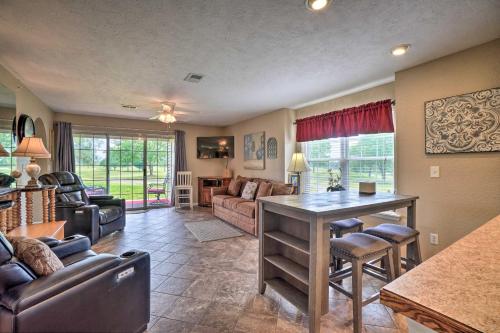Branson Resort Condo with Scenic Patio and Pool Access in Branson, USA