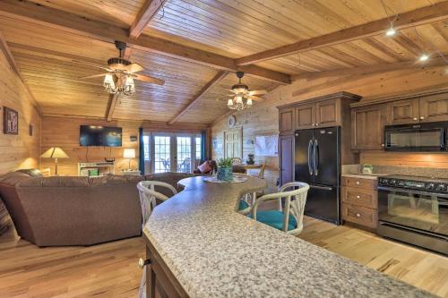 House with Dock and Slide Situated on Lake Sinclair! in Madison (GA)