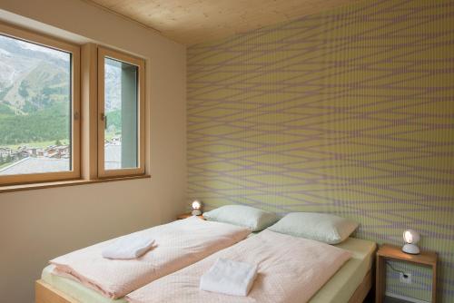 wellnessHostel4000 - main image