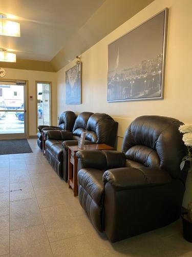 Lobby, Sleep Suite Motel in Steinbach (MB)
