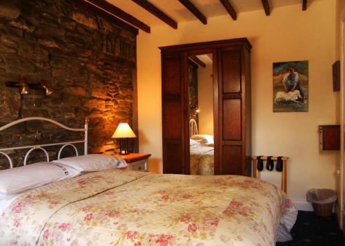 Druid Cottage - image 7