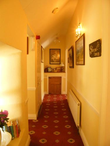 Druid Cottage in Pairc Na Gloine