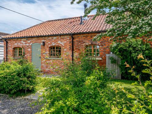 Barn End - main image