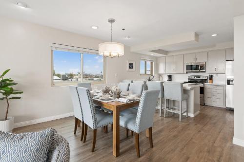 Bayside Walk Escape Unit A in San Diego, USA