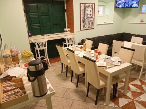 Rooms Toni Palace - image 13