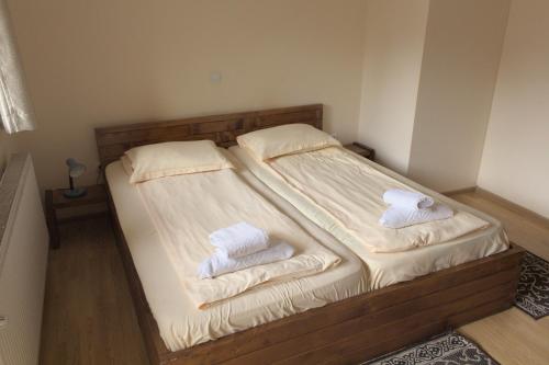 1 double bed