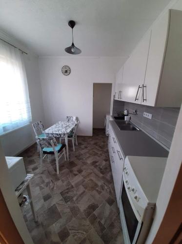 All-in-a Good Space, Budapest (Foto 5)