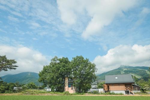 Oval Mountain Lodge - image 3