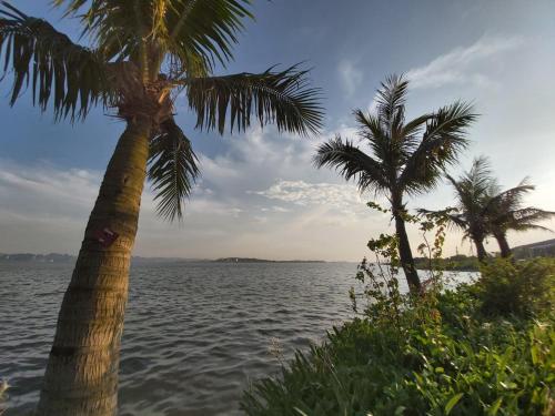 Surrounding environment, Hoang Long Hotel Bai Chay in Hạ Long