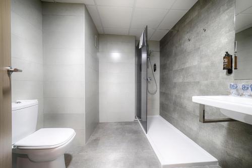 Ohtels Villa Dorada - 화장실