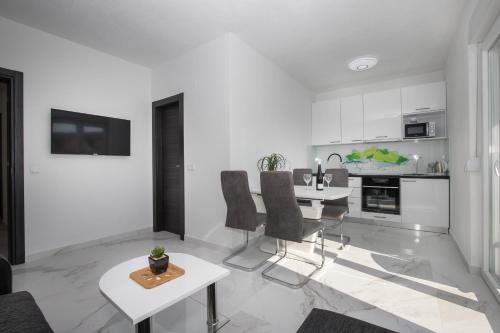 Apartments BlueView 2