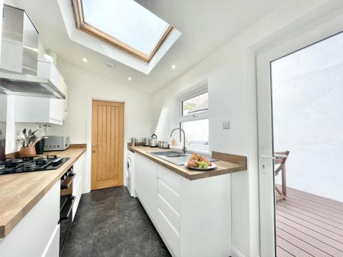 Sunrise View ~Penzance~ with peaceful surroundings gîte à louer Harbour Car Park