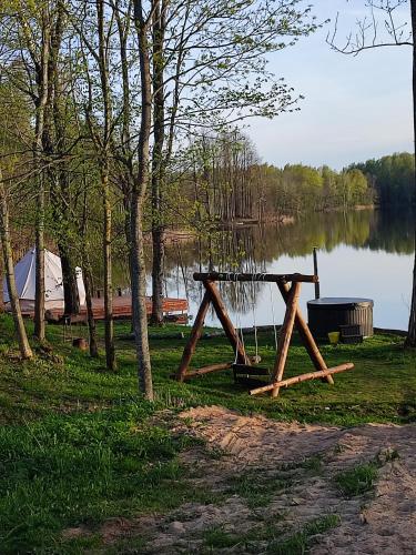. Utena Glamping Pelakys lake