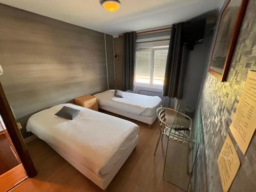 Hotel des iles in Theix