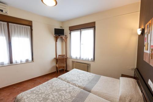 Hotel Eladia – Cangas de Onis, FL