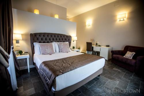 Chic & Town Luxury Rooms - image 12