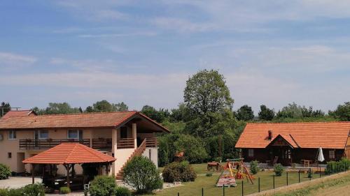حديقة, Apartments Kozjan in كارلوفاك