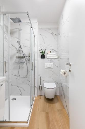 Exquisite Couples Delight with free bikes & parking, Split (zdjęcie 8)