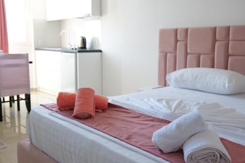 Double Room image 10