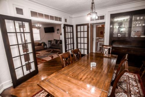 Historic House on the HillDownstairs ONLY - Notasulga, AL