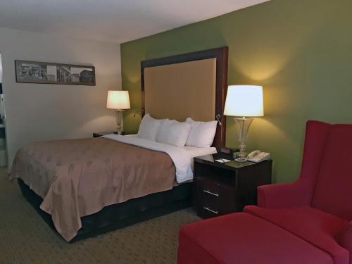 Quality Inn - Accommodation - Morganton